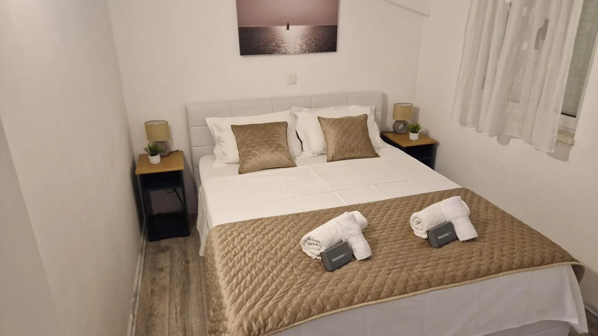 Apartments Mb Kastela 0*,  Croatia