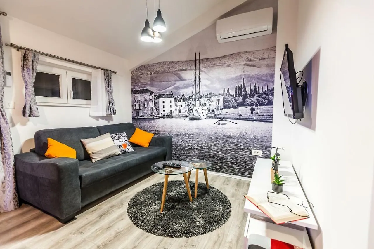 Apartments Mb Kastela